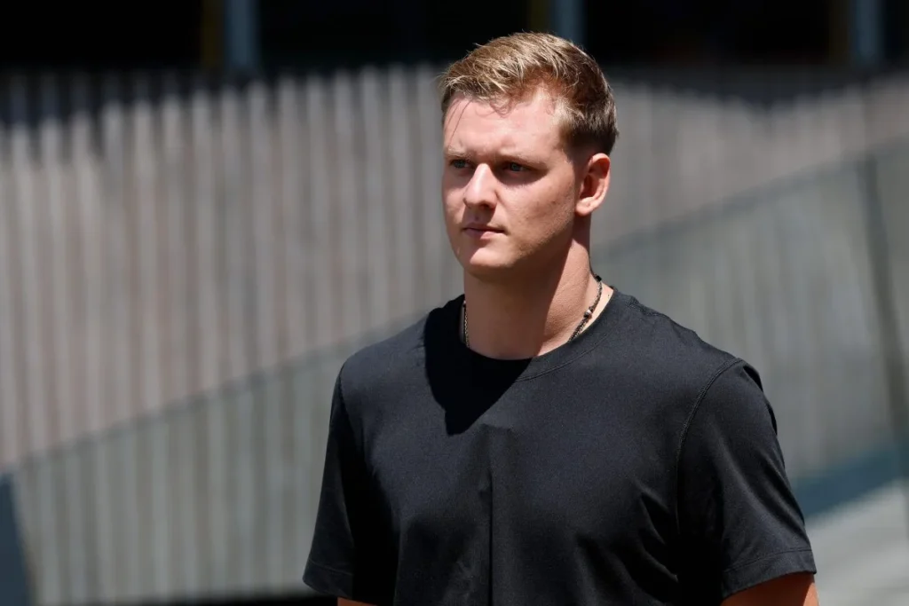 mick schumacher hund