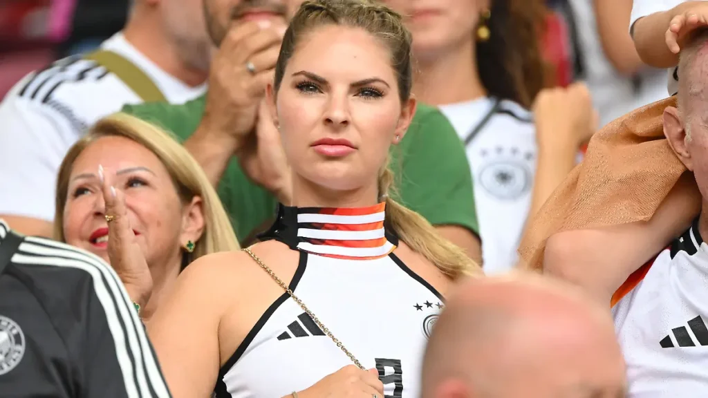 Lisa Füllkrug: Ehefrau von Niclas Füllkrug, Mutter von Emilia und stilvolle EM-Begleiterin lisa füllkrug